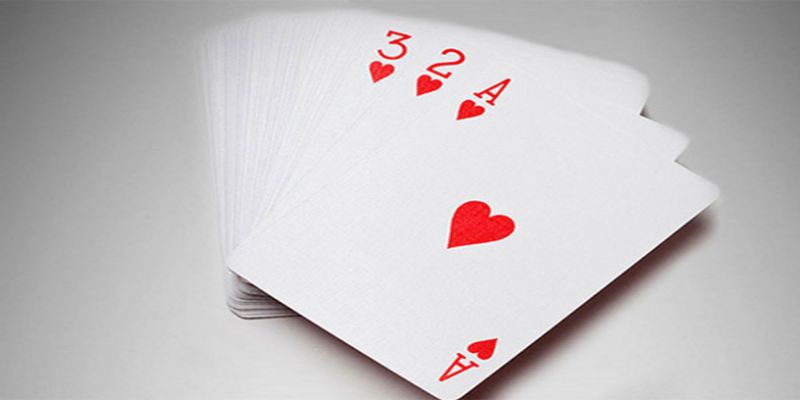 Nhất ăn cả là hình thức đánh bài ba cây chơi đơn giản